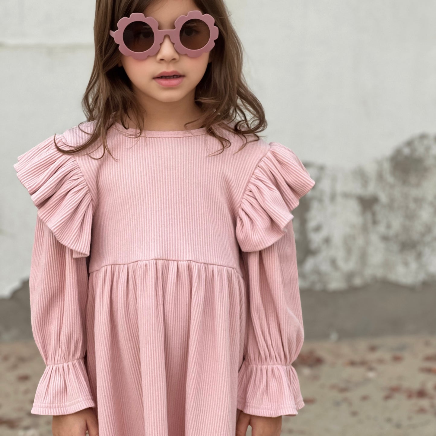 RIB RUFFLE SHOULDER DRESS