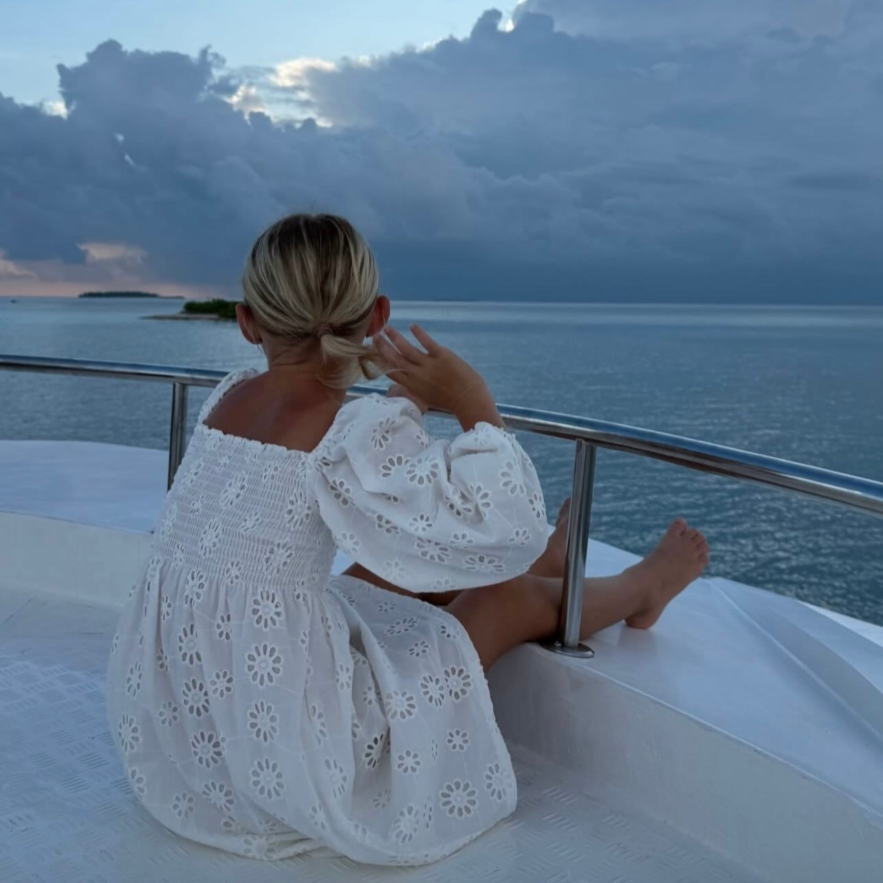 EYELET DRESS WITH PUFF SLEEVES