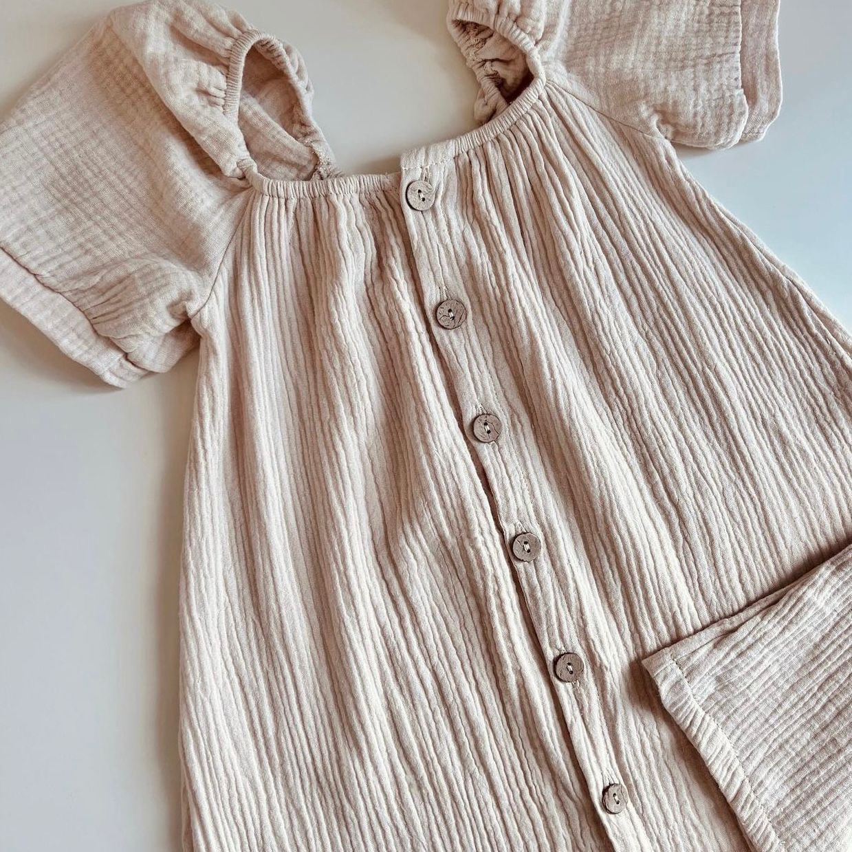 MUSLIN PUFFED SHORT SLEEVE DRESS