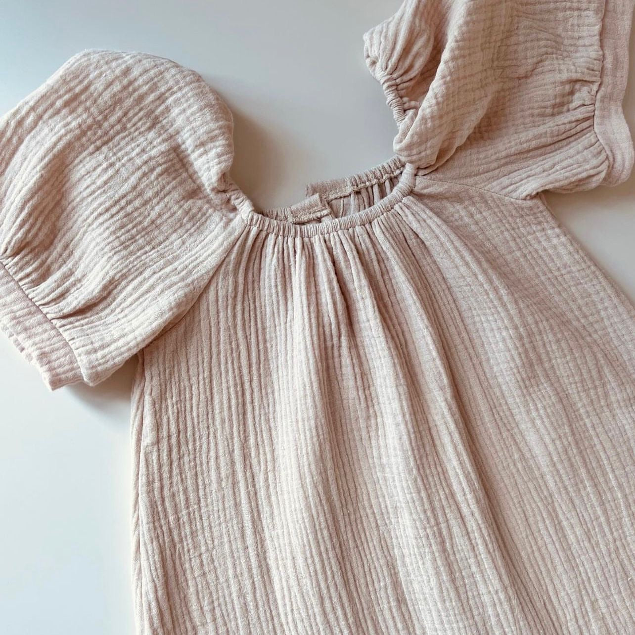 MUSLIN PUFFED SHORT SLEEVE DRESS