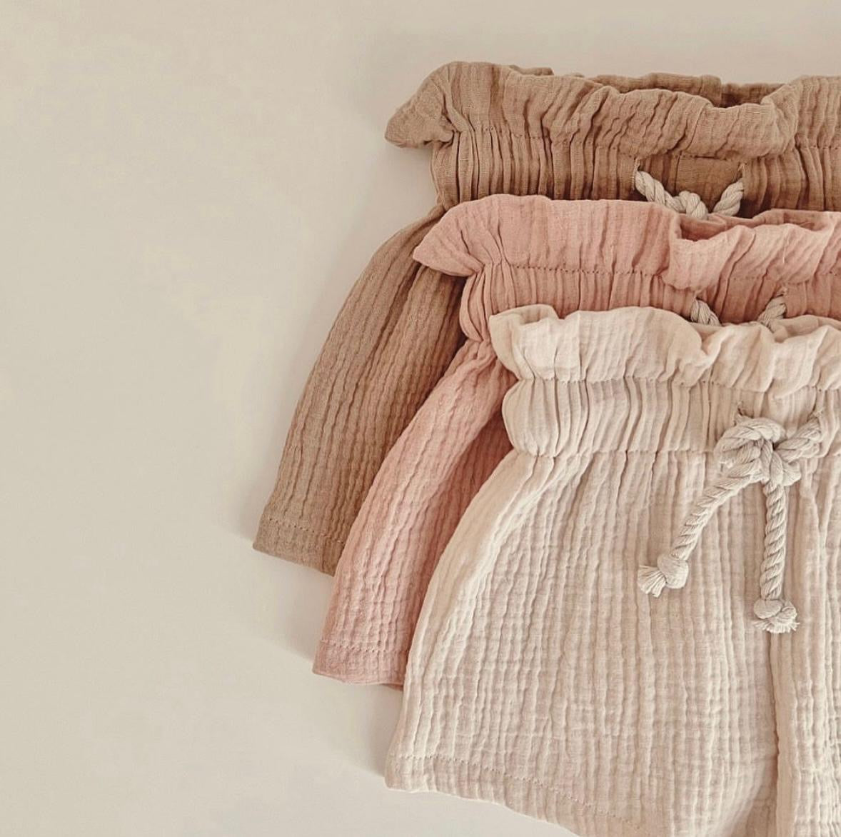 MUSLIN SET WITH RUFFLE CUFF